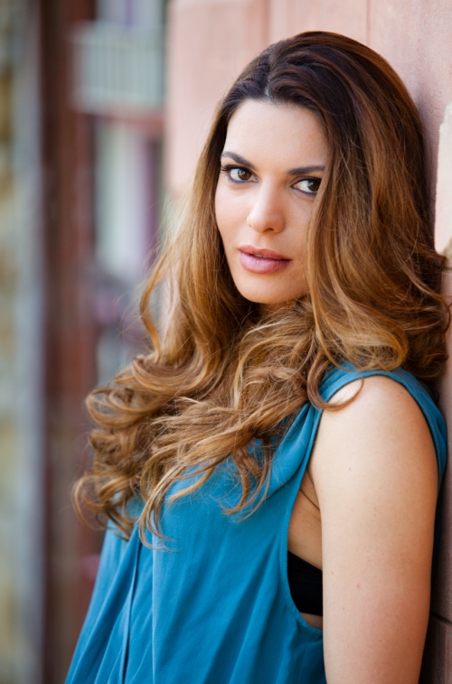 Claudia Ruffo (Angela) - Un posto al sole