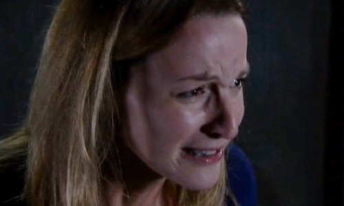 Giovanna Landolfi (Un posto al sole) prigioniera di un serial killer