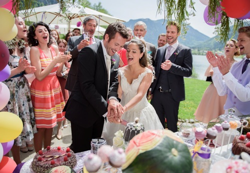 Niklas e Julia tagliano la torna nuziale - Tempesta d'amore