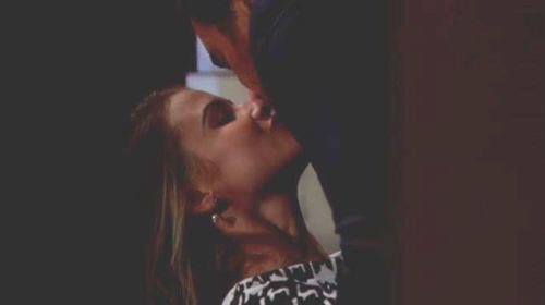 Ridge e Caroline si baciano | Beautiful